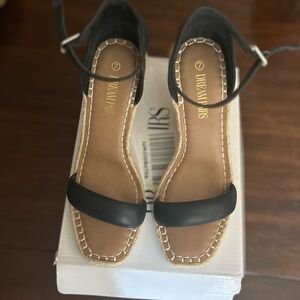 Dream Pairs Black and Tan Espadrille Sandals